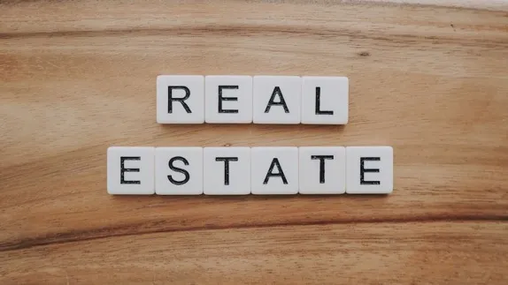 AI-assisted real estate contract platform